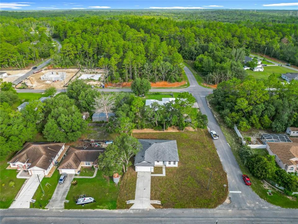 出租: $2,000 (4 贝兹, 3 浴室, 1827 平方英尺)