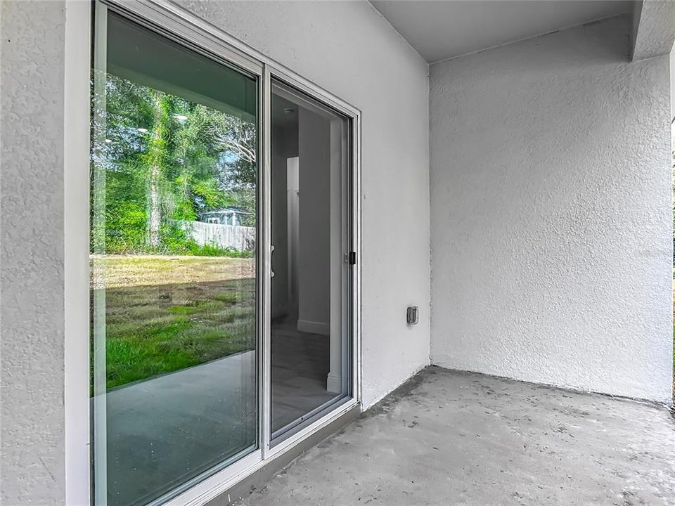 出租: $2,000 (4 贝兹, 3 浴室, 1827 平方英尺)