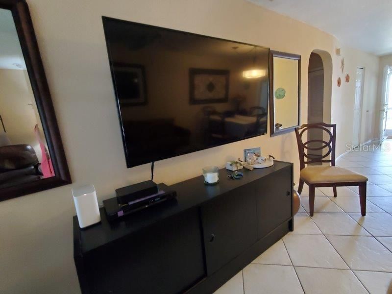 出租: $3,000 (2 贝兹, 2 浴室, 1024 平方英尺)