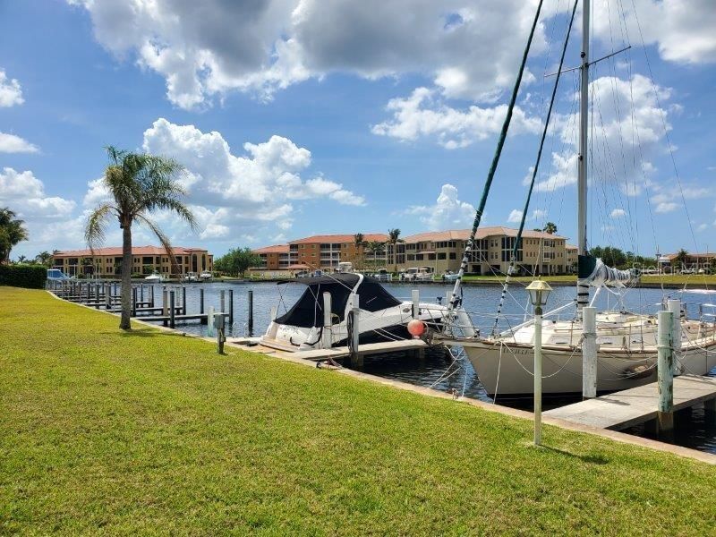 出租: $3,000 (2 贝兹, 2 浴室, 1024 平方英尺)