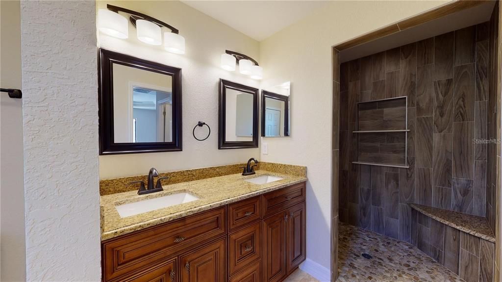 待售: $525,000 (3 贝兹, 3 浴室, 1922 平方英尺)