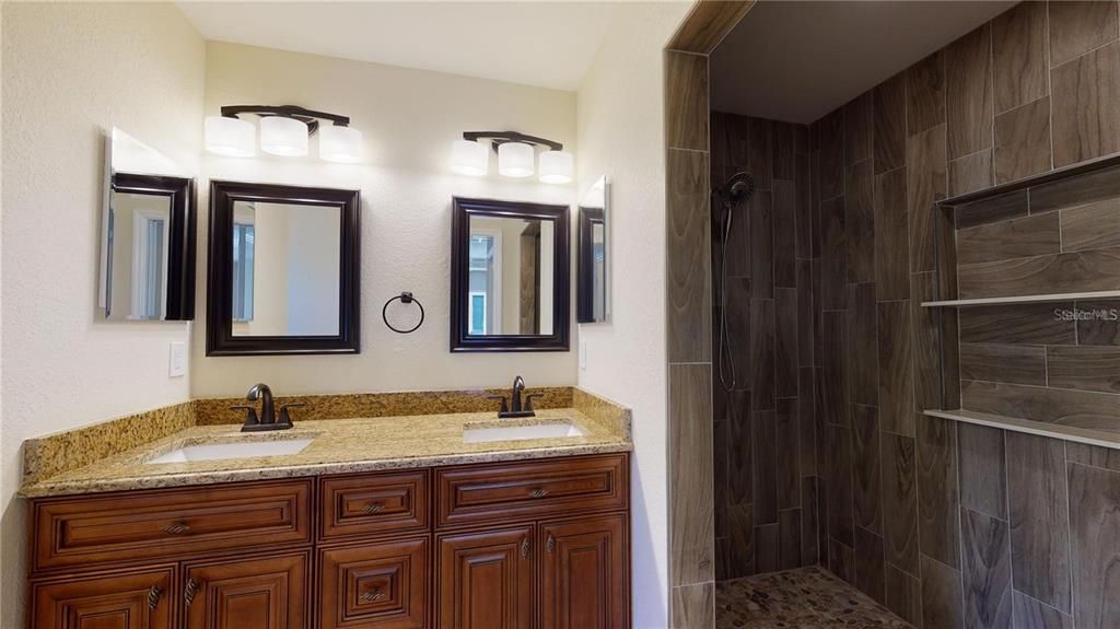 待售: $525,000 (3 贝兹, 3 浴室, 1922 平方英尺)