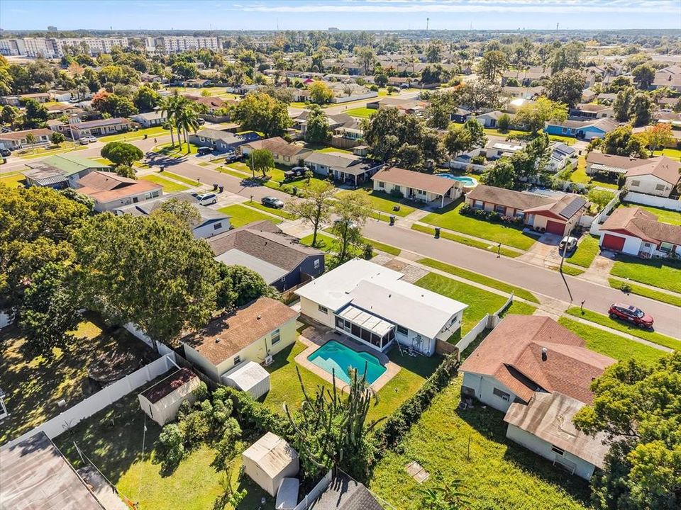 合同活跃: $415,000 (4 贝兹, 3 浴室, 1786 平方英尺)