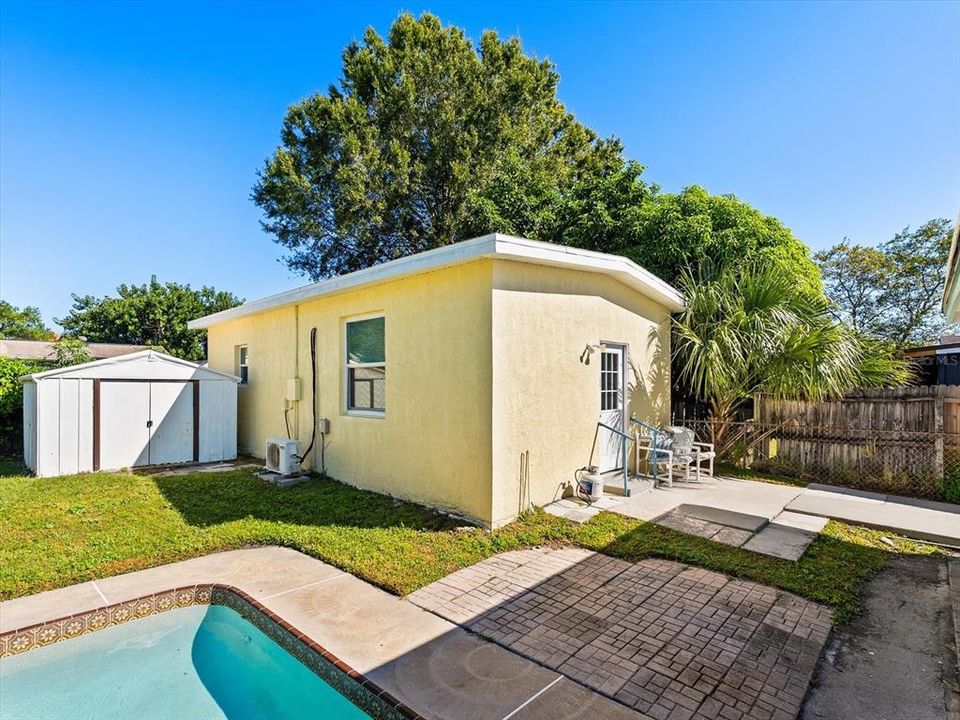 合同活跃: $415,000 (4 贝兹, 3 浴室, 1786 平方英尺)