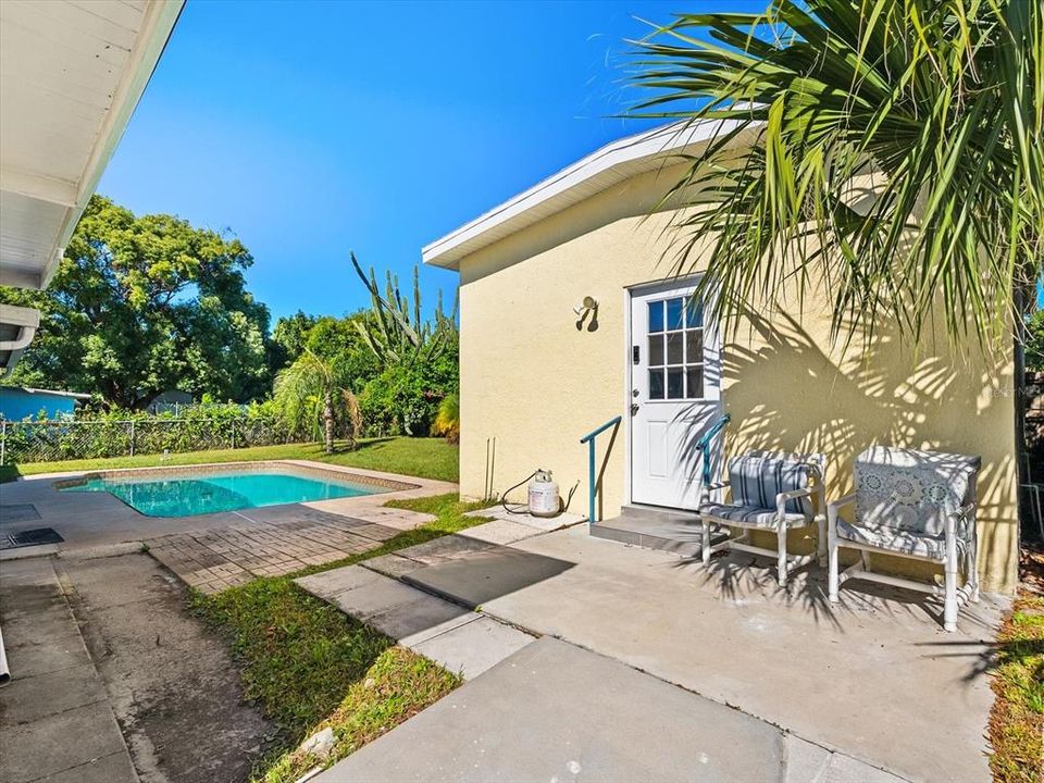 合同活跃: $415,000 (4 贝兹, 3 浴室, 1786 平方英尺)