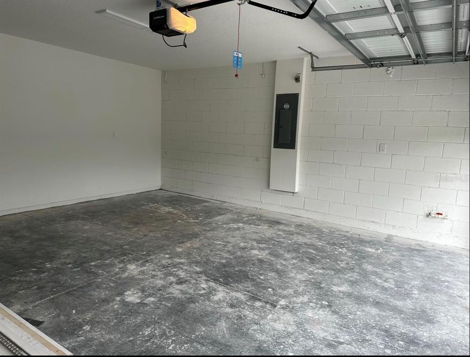 For Rent: $2,450 (3 beds, 2 baths, 1580 Square Feet)