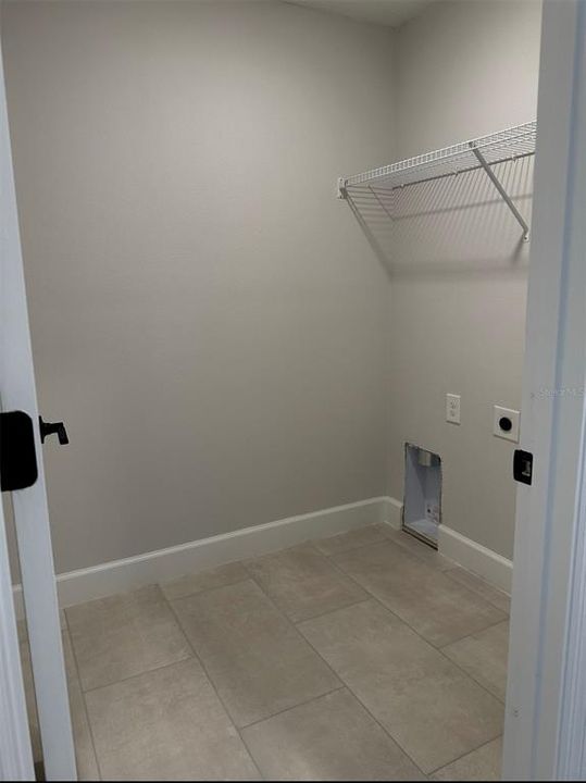 For Rent: $2,450 (3 beds, 2 baths, 1580 Square Feet)