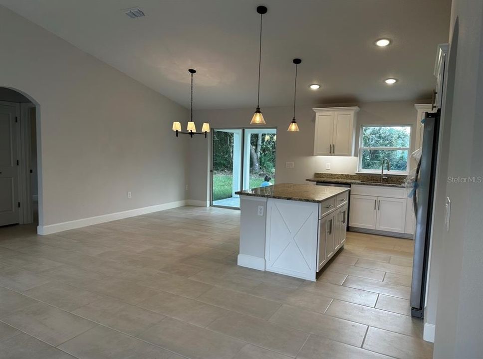 For Rent: $2,450 (3 beds, 2 baths, 1580 Square Feet)