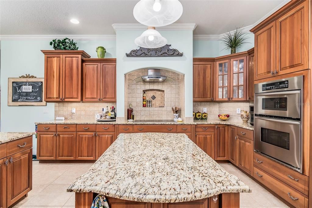 En Venta: $850,000 (4 camas, 2 baños, 2848 Pies cuadrados)