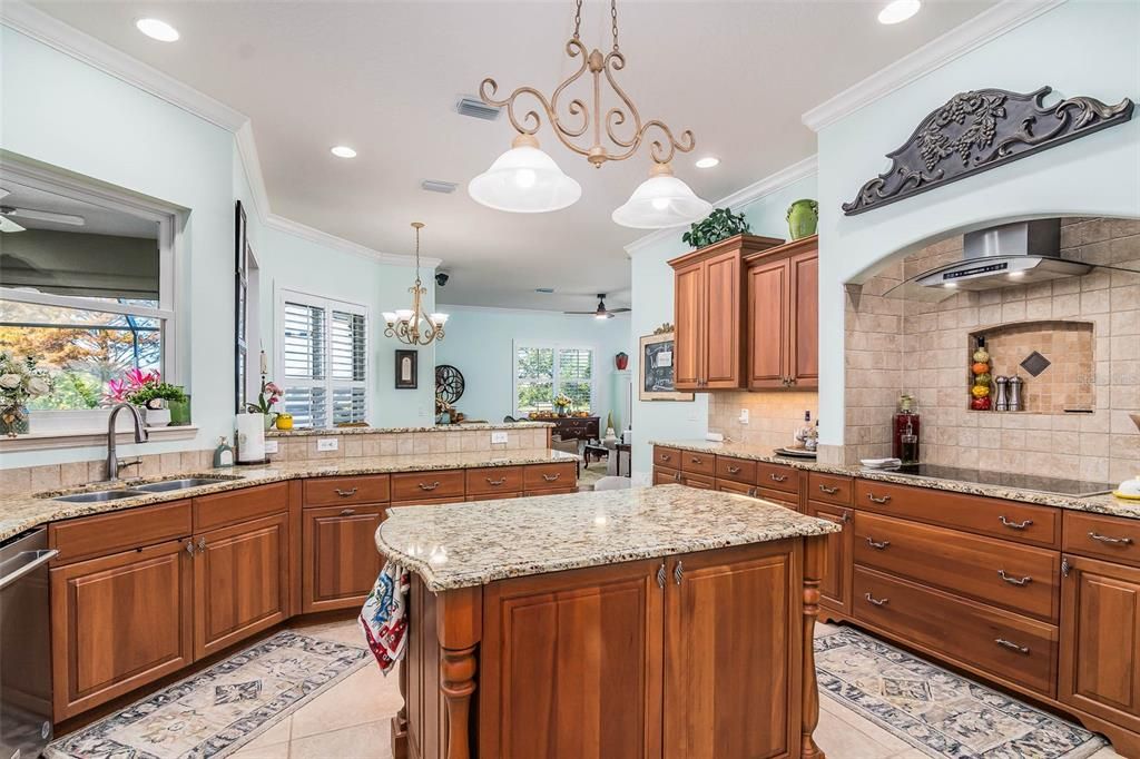 En Venta: $850,000 (4 camas, 2 baños, 2848 Pies cuadrados)