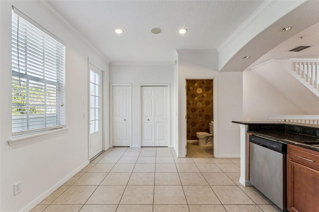 待售: $599,000 (3 贝兹, 3 浴室, 2037 平方英尺)