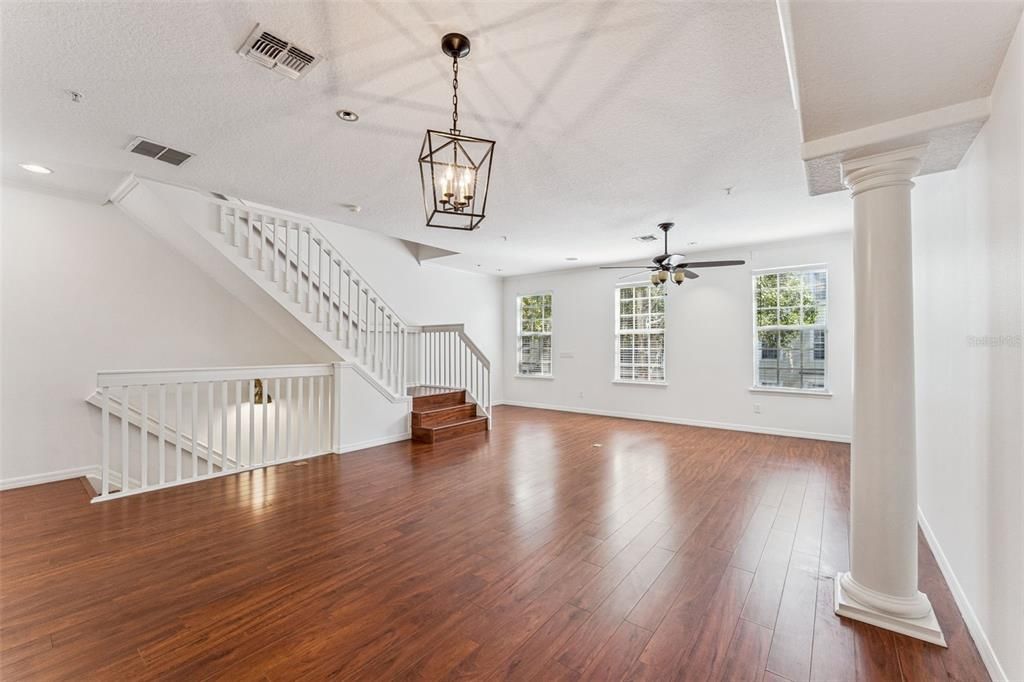 待售: $599,000 (3 贝兹, 3 浴室, 2037 平方英尺)