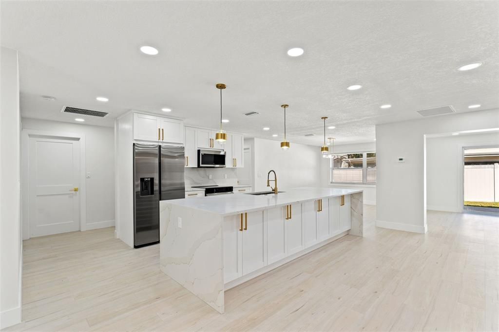 Activo con contrato: $495,000 (3 camas, 2 baños, 1780 Pies cuadrados)