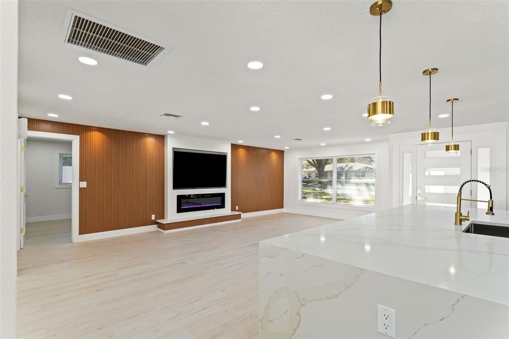 Activo con contrato: $495,000 (3 camas, 2 baños, 1780 Pies cuadrados)