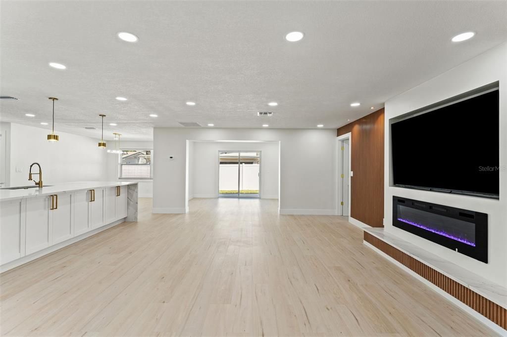 Activo con contrato: $495,000 (3 camas, 2 baños, 1780 Pies cuadrados)