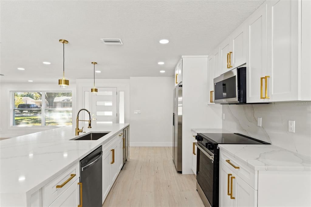 Activo con contrato: $495,000 (3 camas, 2 baños, 1780 Pies cuadrados)