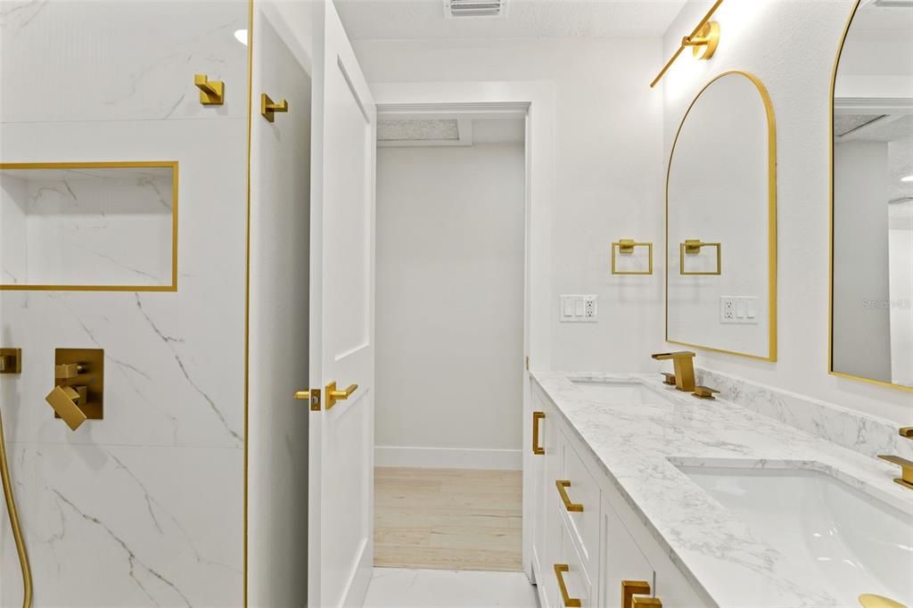 Activo con contrato: $495,000 (3 camas, 2 baños, 1780 Pies cuadrados)