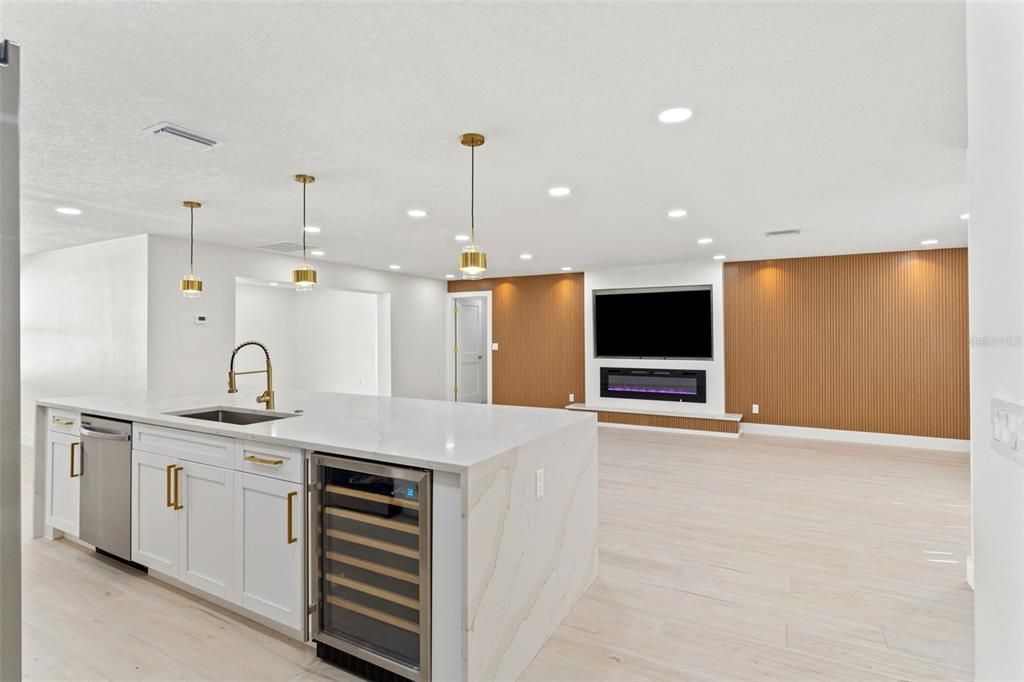 Activo con contrato: $495,000 (3 camas, 2 baños, 1780 Pies cuadrados)