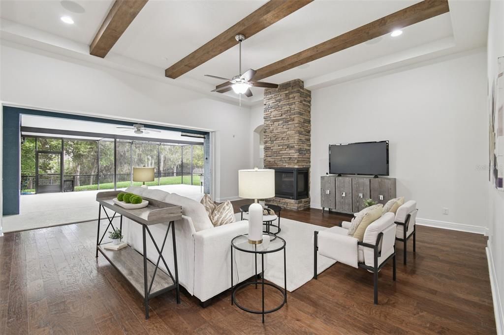 En Venta: $699,000 (4 camas, 3 baños, 3160 Pies cuadrados)