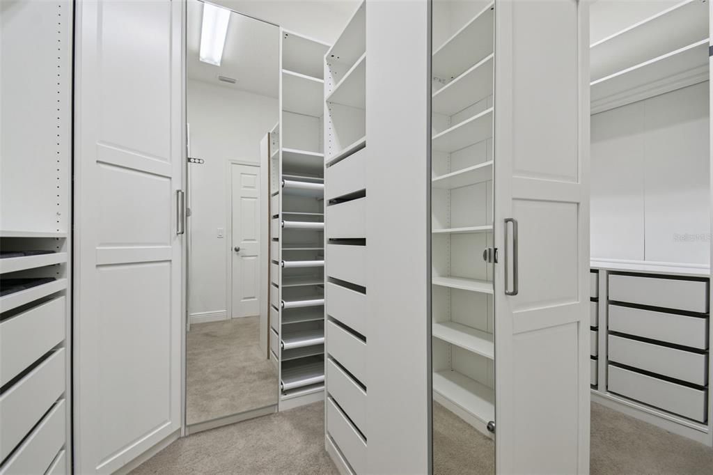 En Venta: $699,000 (4 camas, 3 baños, 3160 Pies cuadrados)