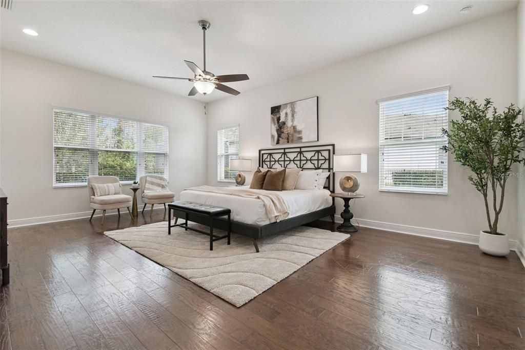 En Venta: $699,000 (4 camas, 3 baños, 3160 Pies cuadrados)