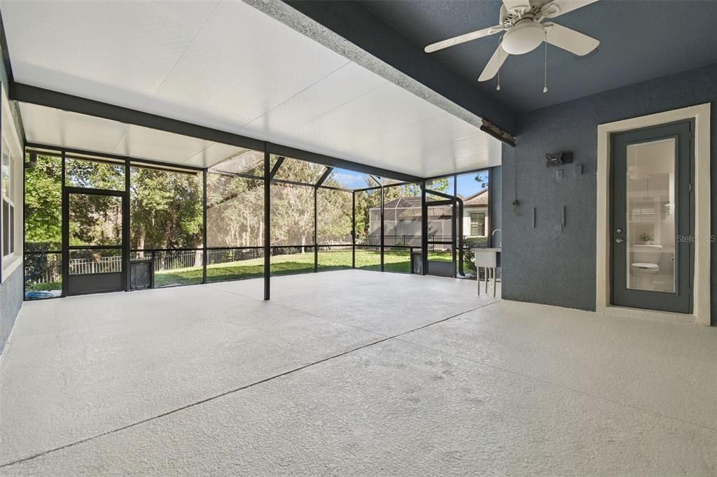 En Venta: $699,000 (4 camas, 3 baños, 3160 Pies cuadrados)