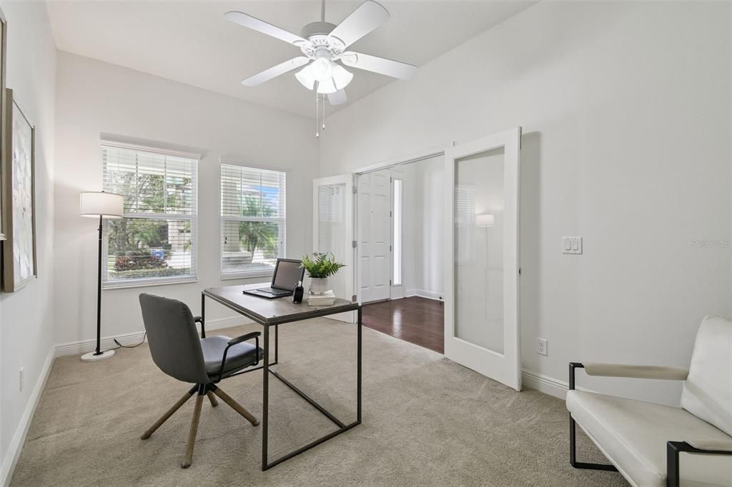 En Venta: $699,000 (4 camas, 3 baños, 3160 Pies cuadrados)