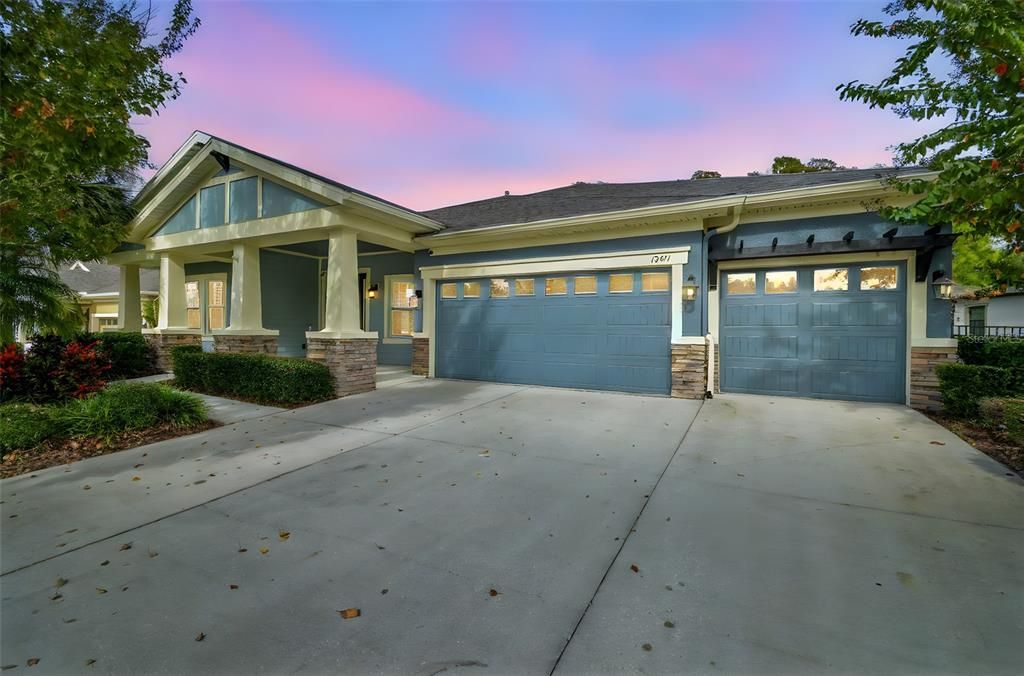 En Venta: $699,000 (4 camas, 3 baños, 3160 Pies cuadrados)