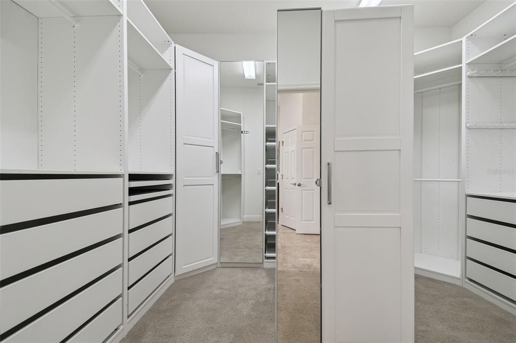 En Venta: $699,000 (4 camas, 3 baños, 3160 Pies cuadrados)