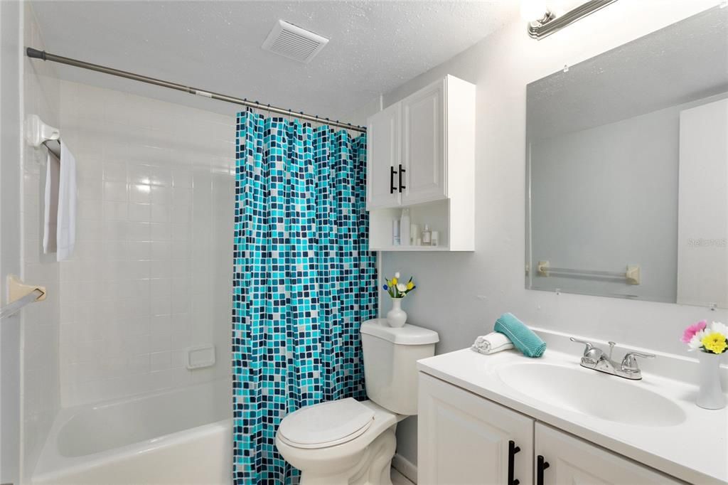 出租: $1,495 (2 贝兹, 1 浴室, 750 平方英尺)