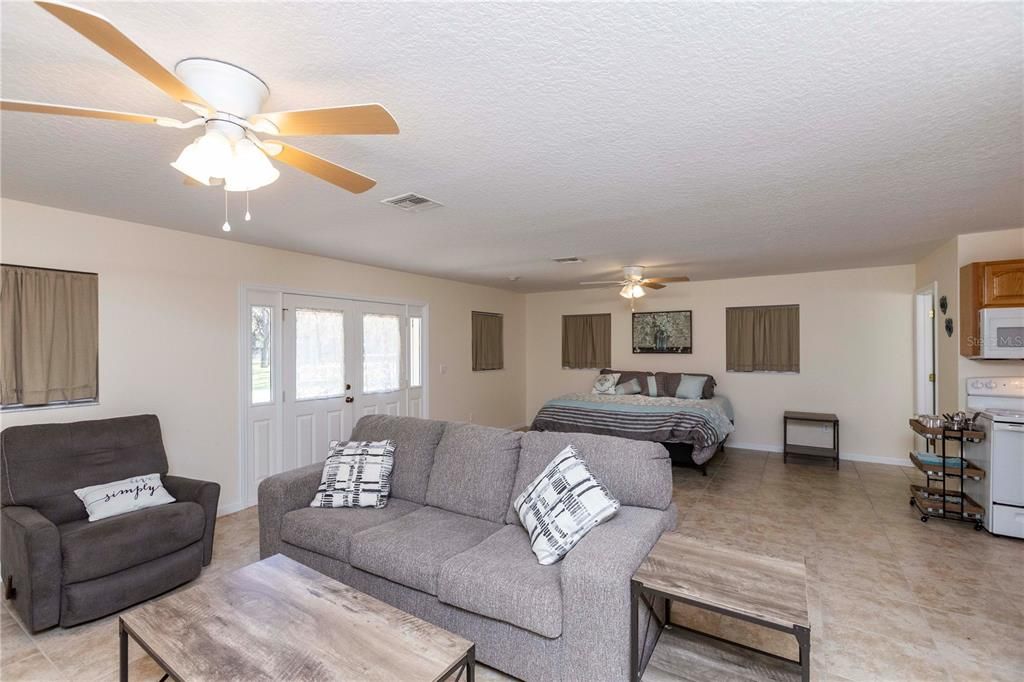 For Sale: $925,000 (5 beds, 3 baths, 4774 Square Feet)