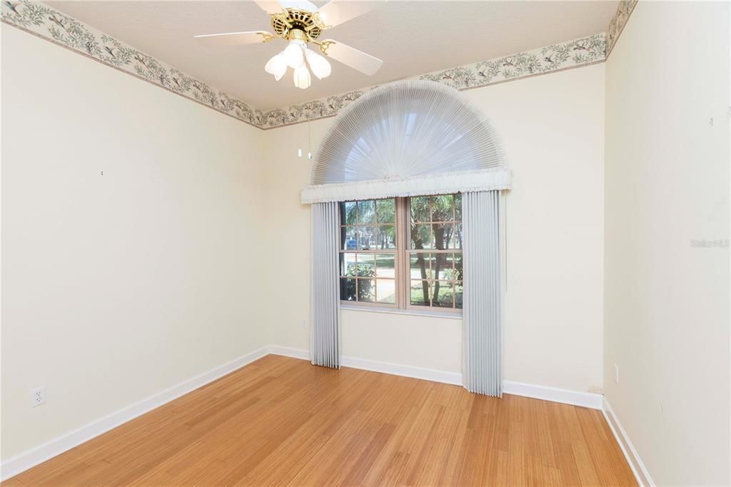 For Sale: $925,000 (5 beds, 3 baths, 4774 Square Feet)