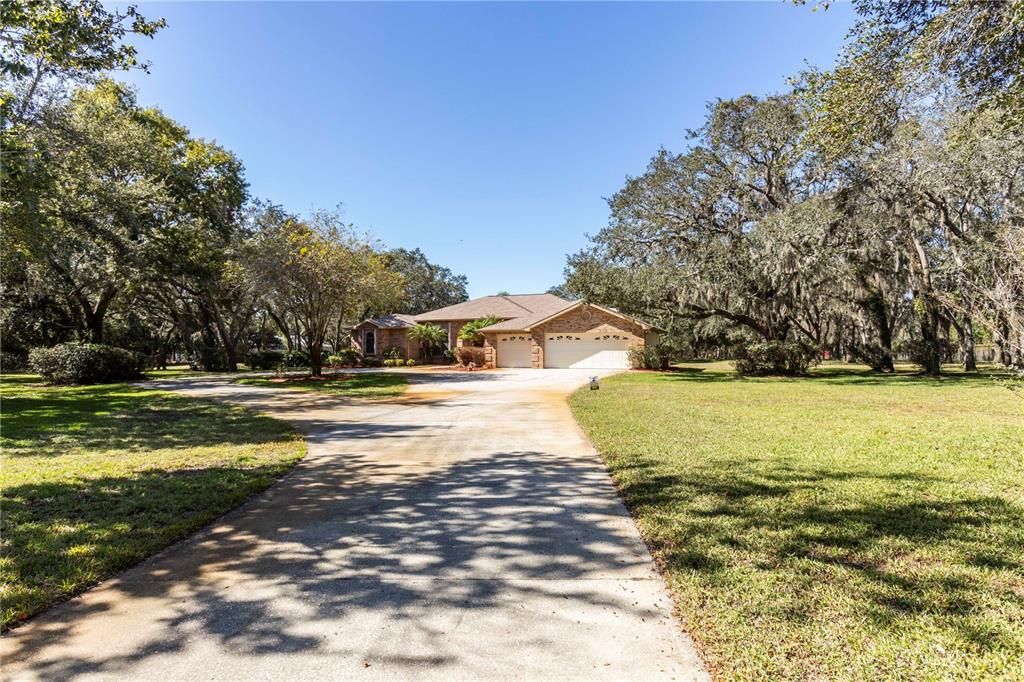 For Sale: $925,000 (5 beds, 3 baths, 4774 Square Feet)