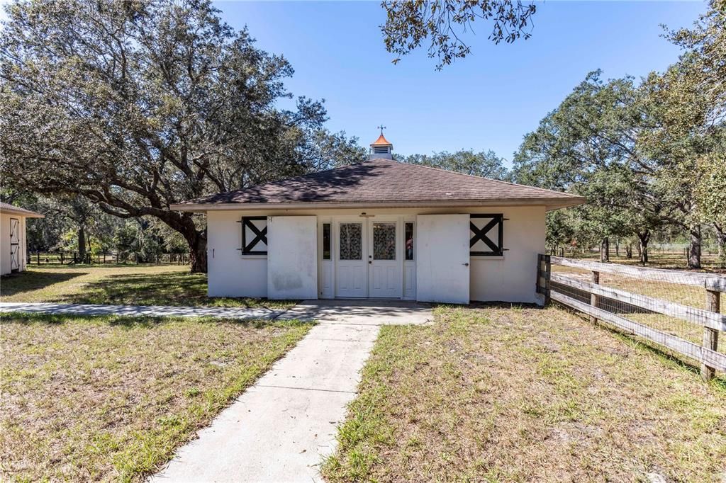 For Sale: $925,000 (5 beds, 3 baths, 4774 Square Feet)