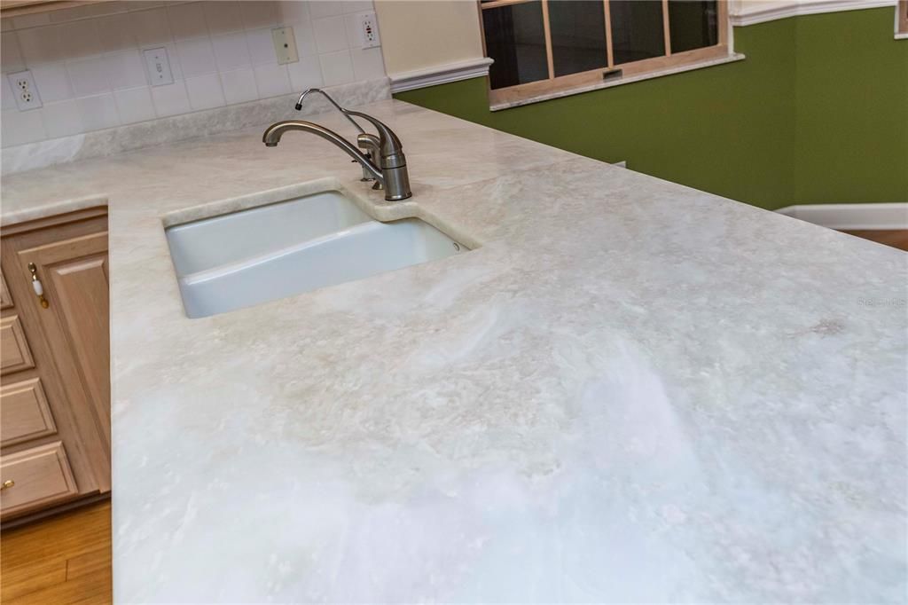 For Sale: $925,000 (5 beds, 3 baths, 4774 Square Feet)