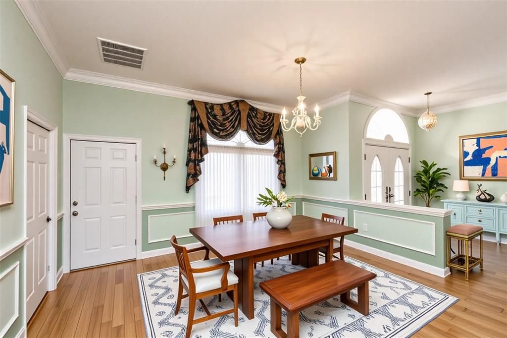 For Sale: $925,000 (5 beds, 3 baths, 4774 Square Feet)