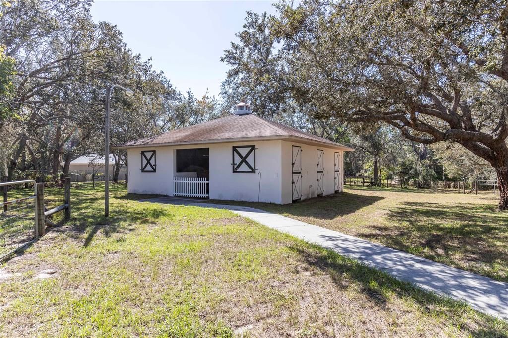 For Sale: $925,000 (5 beds, 3 baths, 4774 Square Feet)