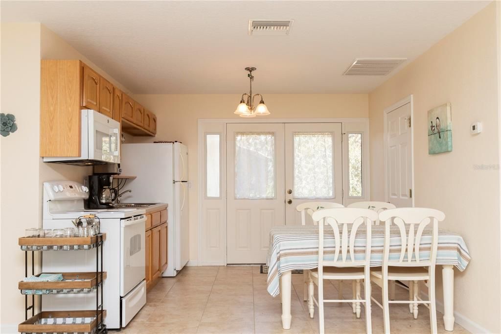 For Sale: $925,000 (5 beds, 3 baths, 4774 Square Feet)