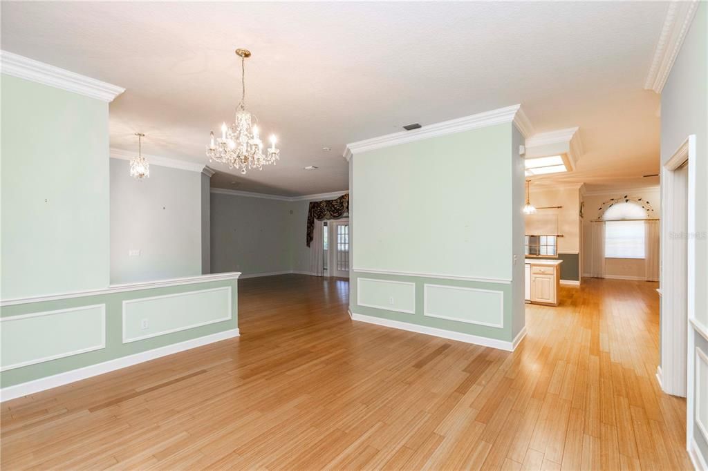 For Sale: $925,000 (5 beds, 3 baths, 4774 Square Feet)