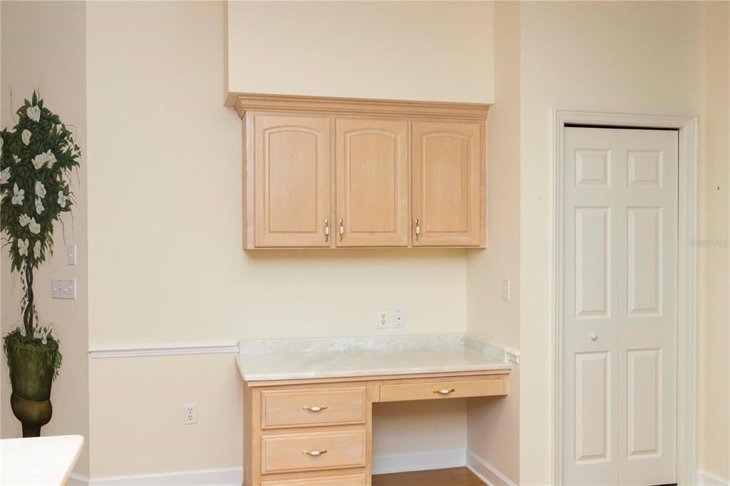 For Sale: $925,000 (5 beds, 3 baths, 4774 Square Feet)