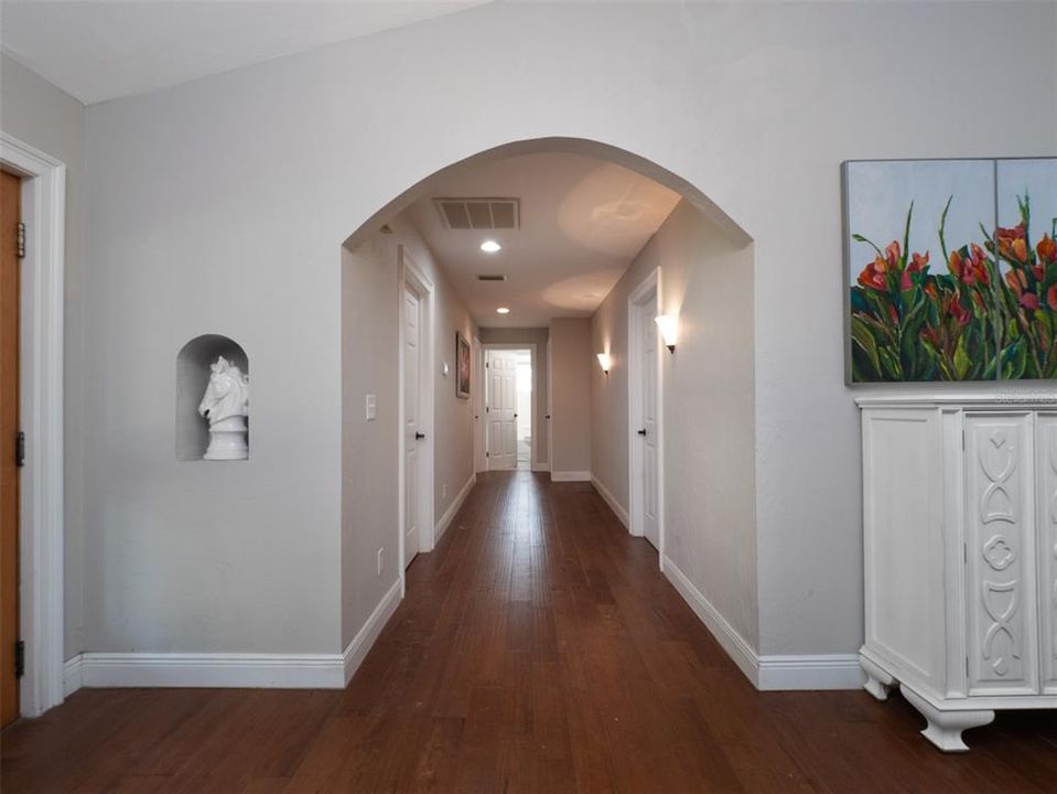 En Venta: $1,100,000 (3 camas, 2 baños, 2065 Pies cuadrados)