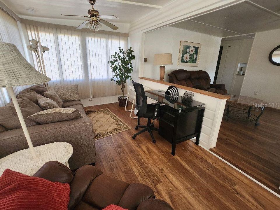 For Sale: $115,000 (3 beds, 1 baths, 588 Square Feet)