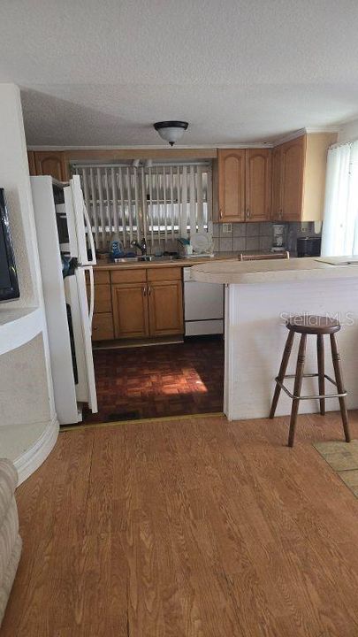 For Sale: $115,000 (3 beds, 1 baths, 588 Square Feet)