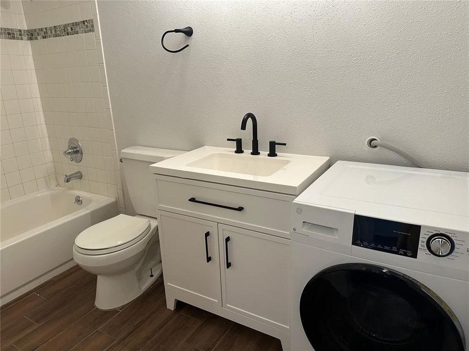 For Rent: $1,250 (1 beds, 1 baths, 543 Square Feet)