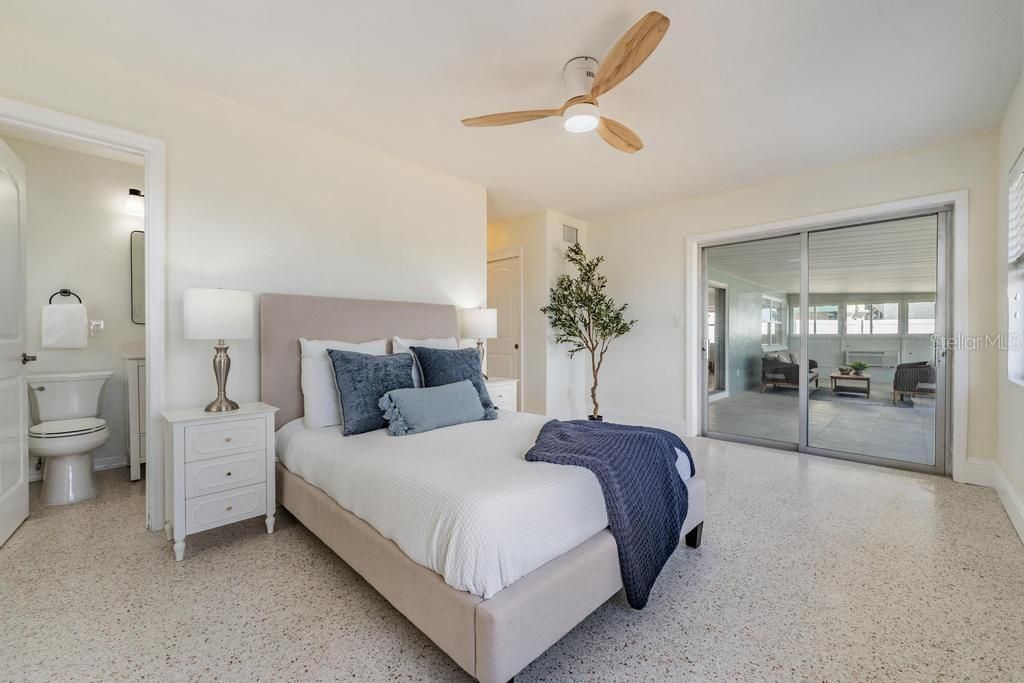 En Venta: $1,125,000 (3 camas, 2 baños, 1572 Pies cuadrados)