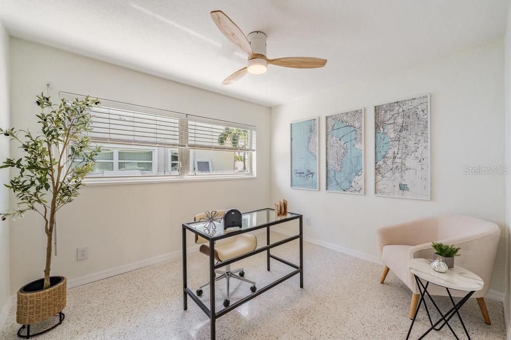 En Venta: $1,125,000 (3 camas, 2 baños, 1572 Pies cuadrados)