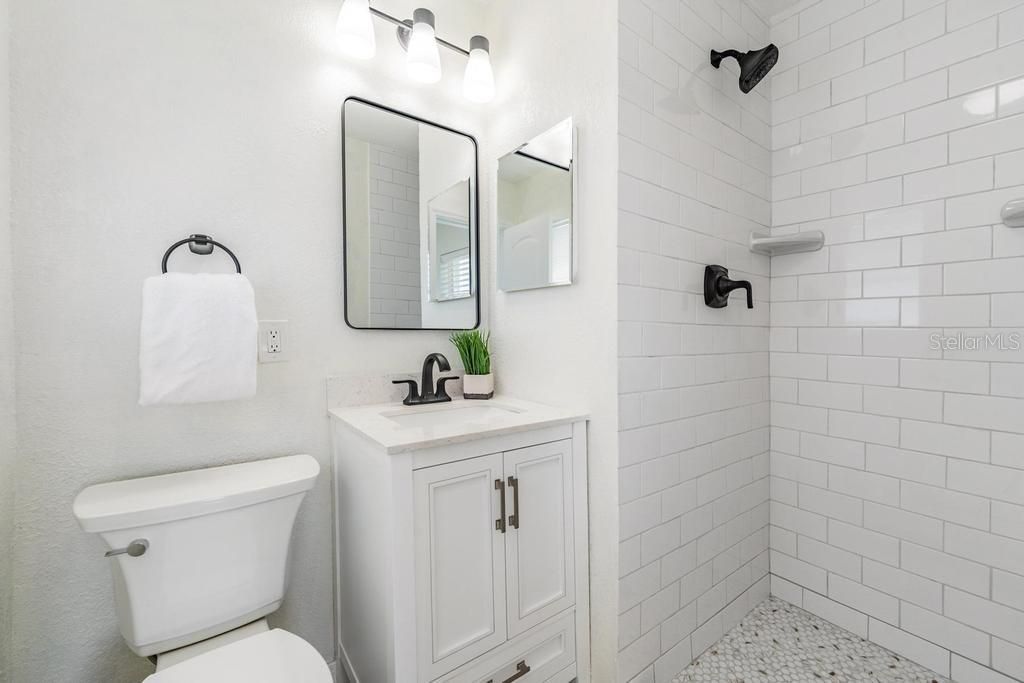 En Venta: $1,125,000 (3 camas, 2 baños, 1572 Pies cuadrados)