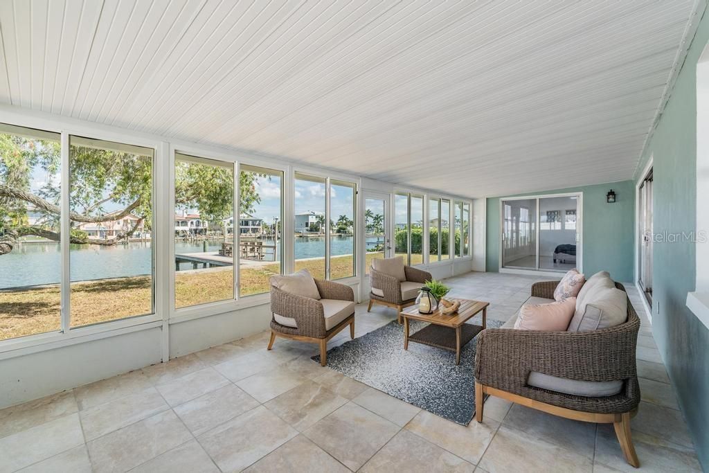 En Venta: $1,125,000 (3 camas, 2 baños, 1572 Pies cuadrados)