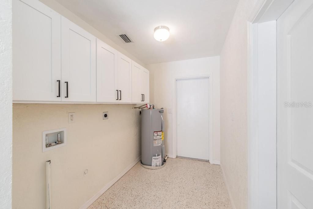 En Venta: $1,125,000 (3 camas, 2 baños, 1572 Pies cuadrados)