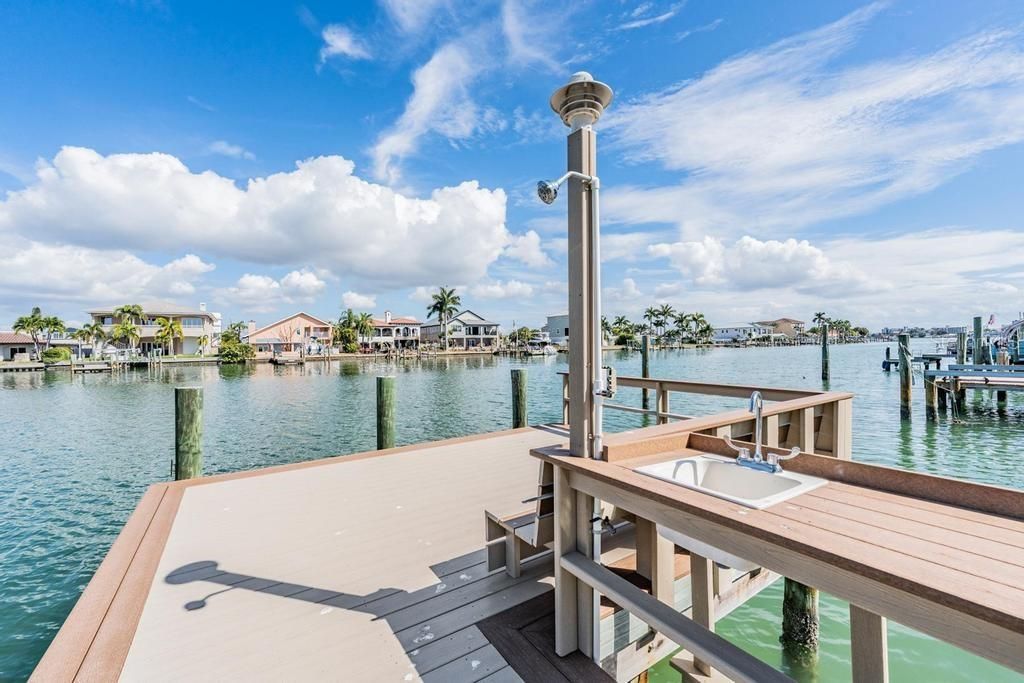 En Venta: $1,125,000 (3 camas, 2 baños, 1572 Pies cuadrados)